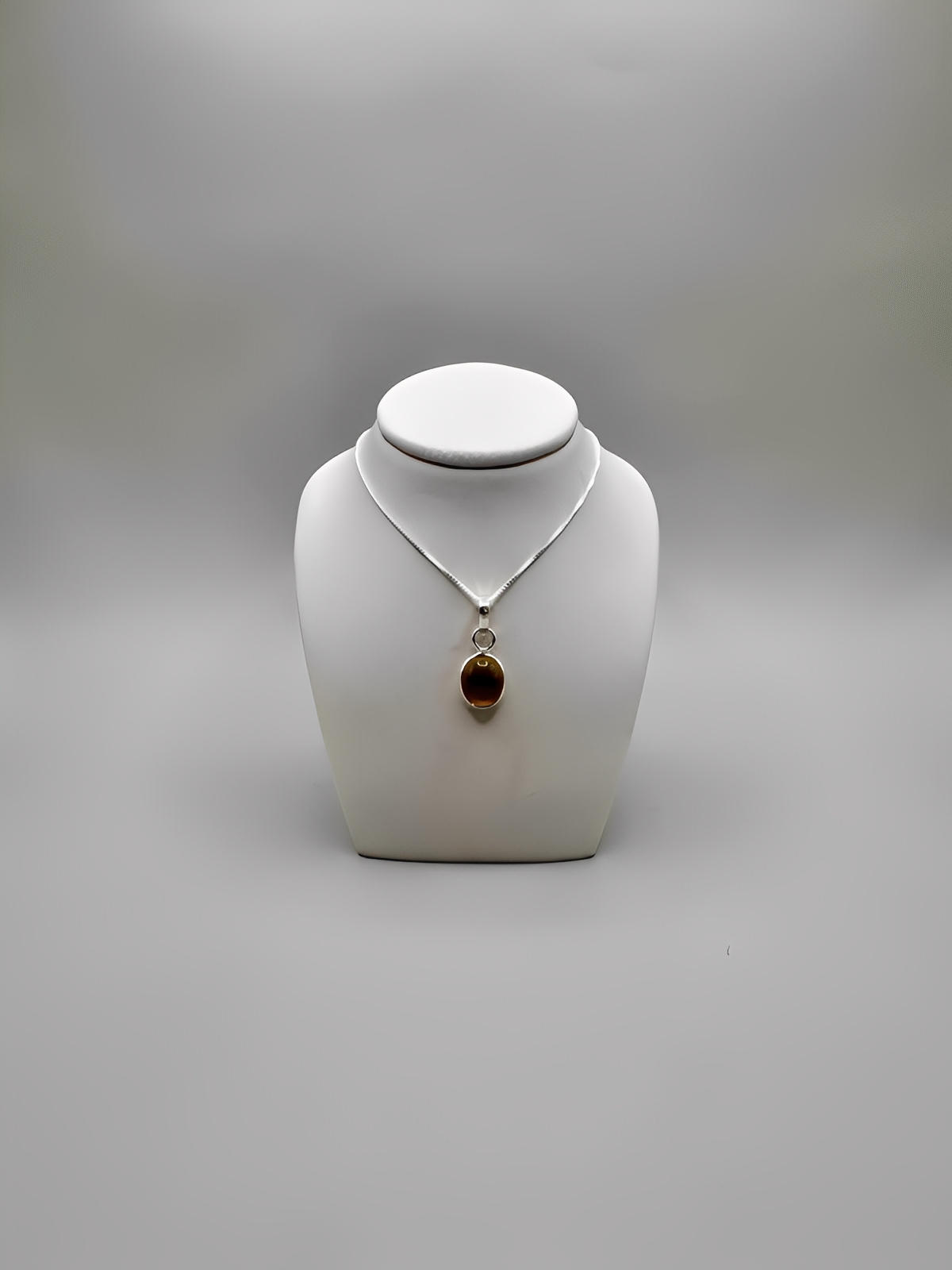 CITRINE OVAL SILVER NECKLACE