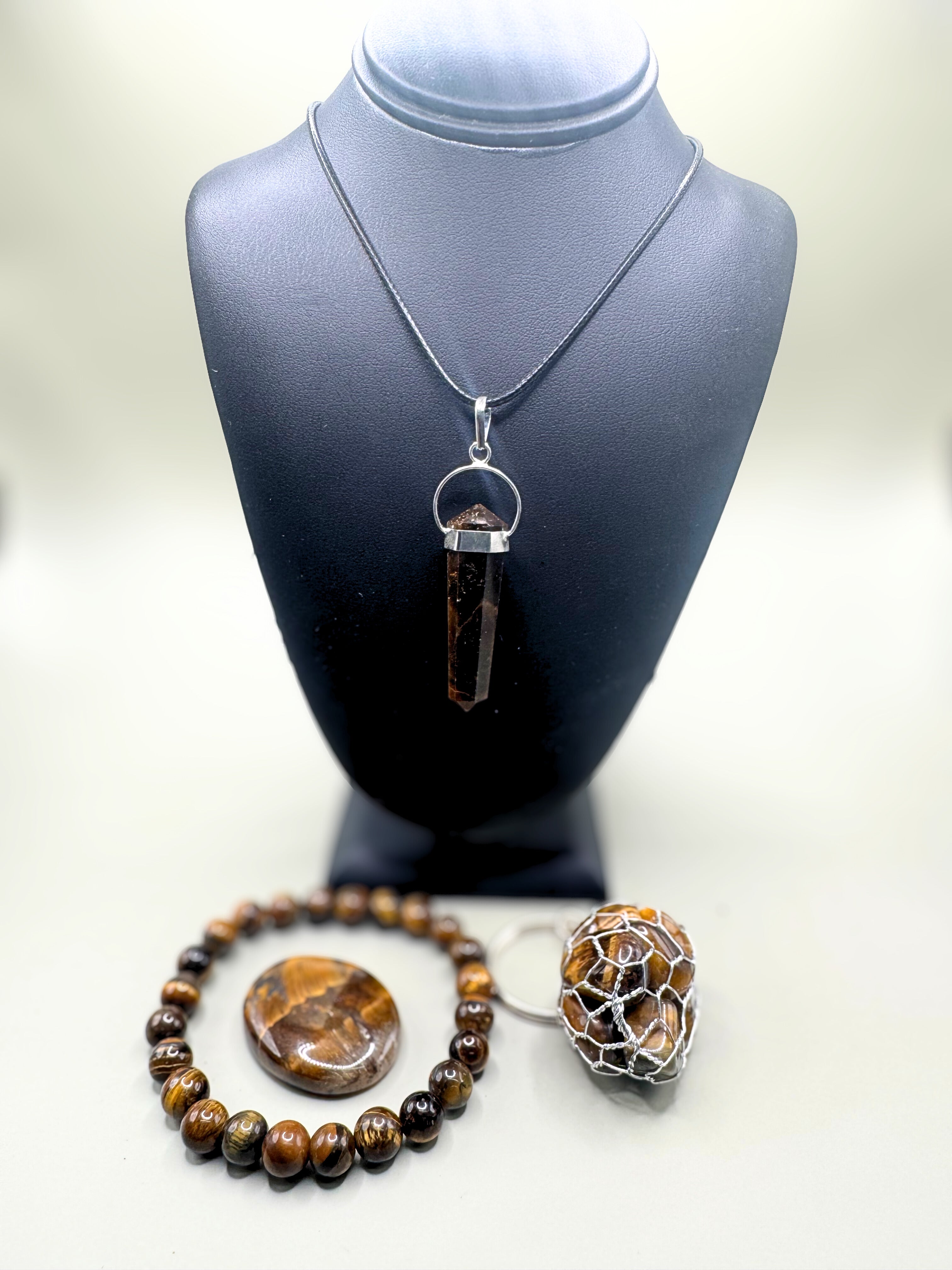 Tigers eye set.