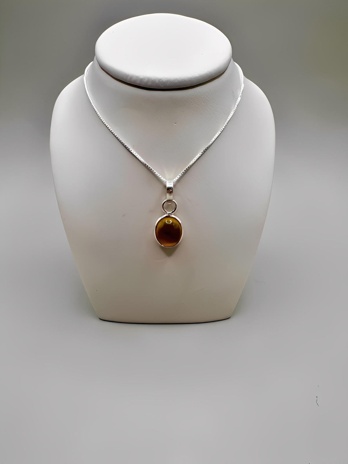 CITRINE OVAL SILVER NECKLACE