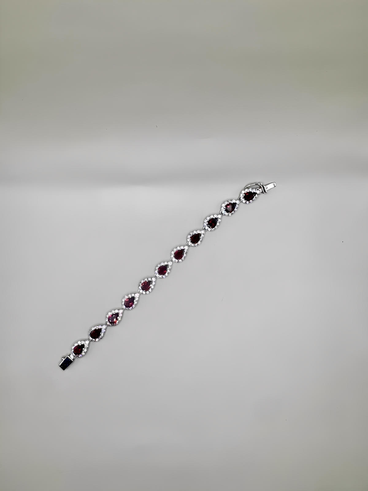 GARNET AND CLEAR QUARTZ BRACELET