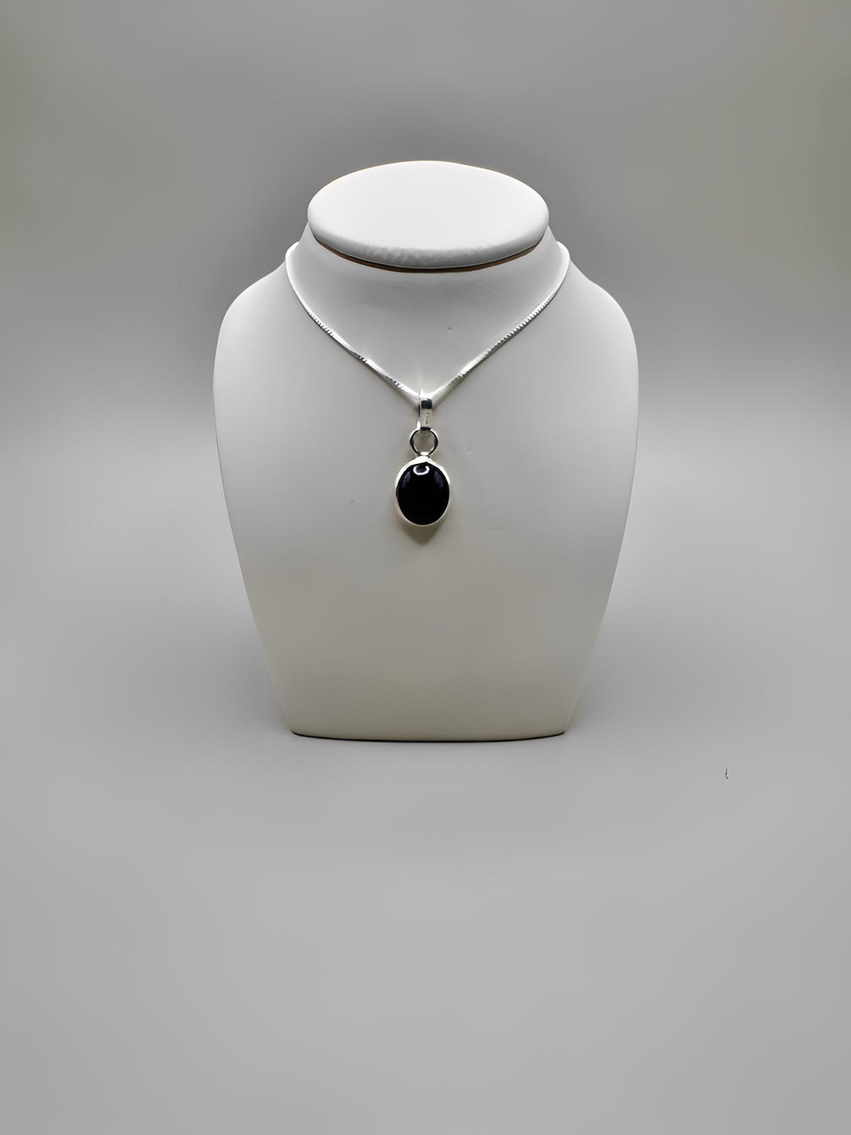 SMOKEY QUARTZ OVAL SILVER NECKLACE