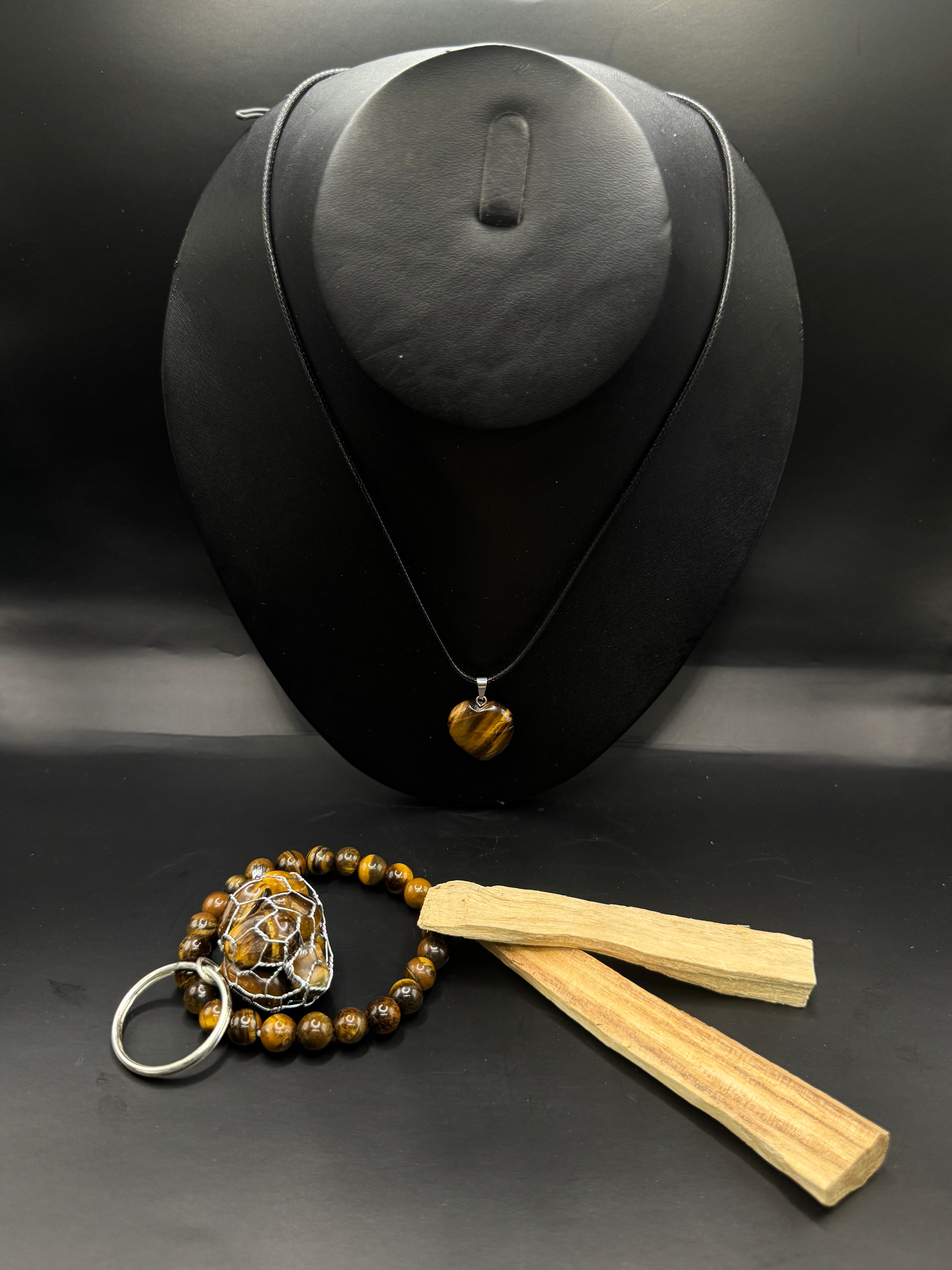 Tigers eye set.