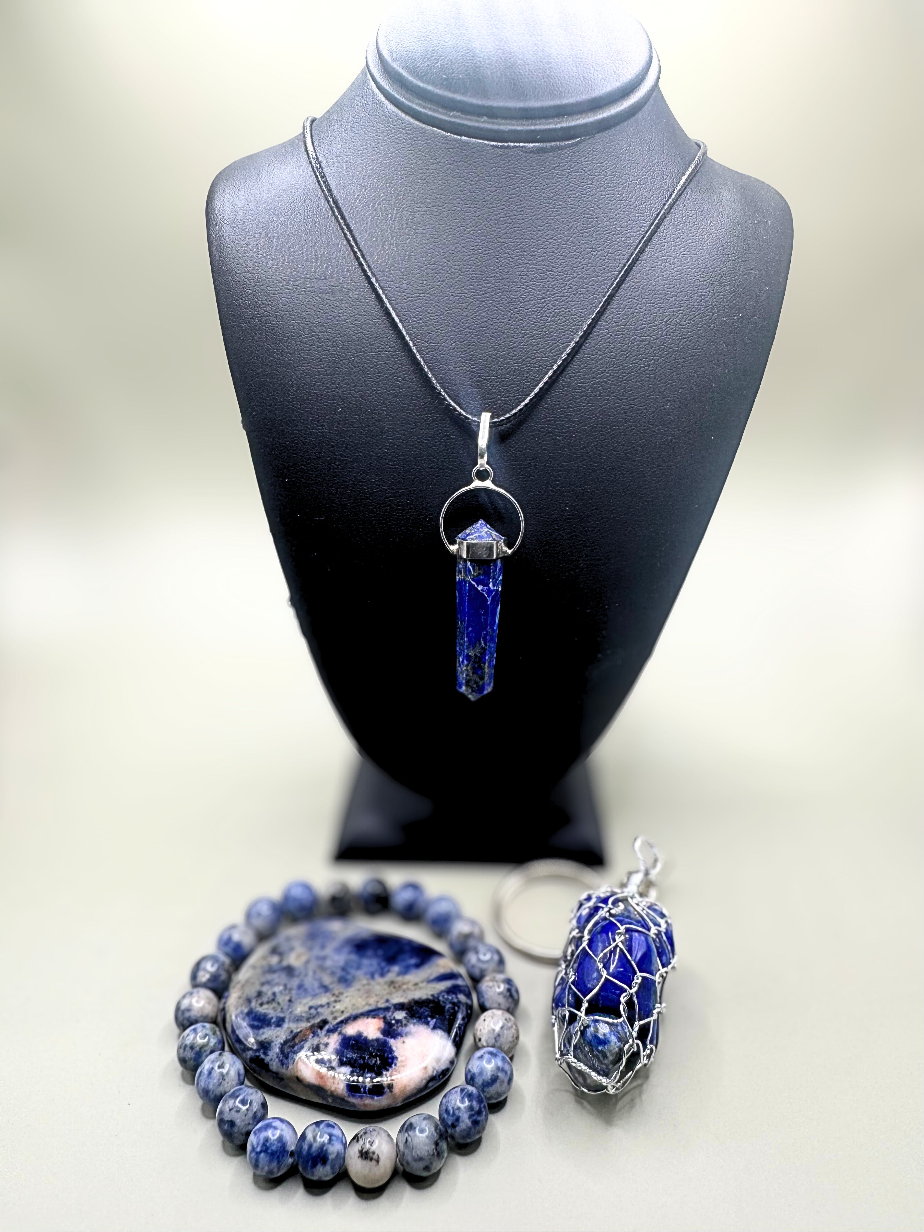 Sodolite set.