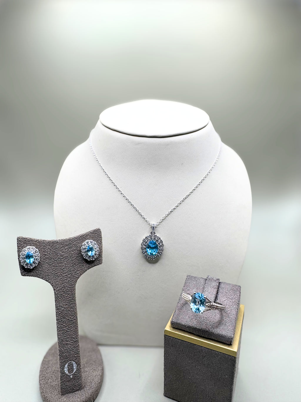 Blue Topaz Jewlery Set