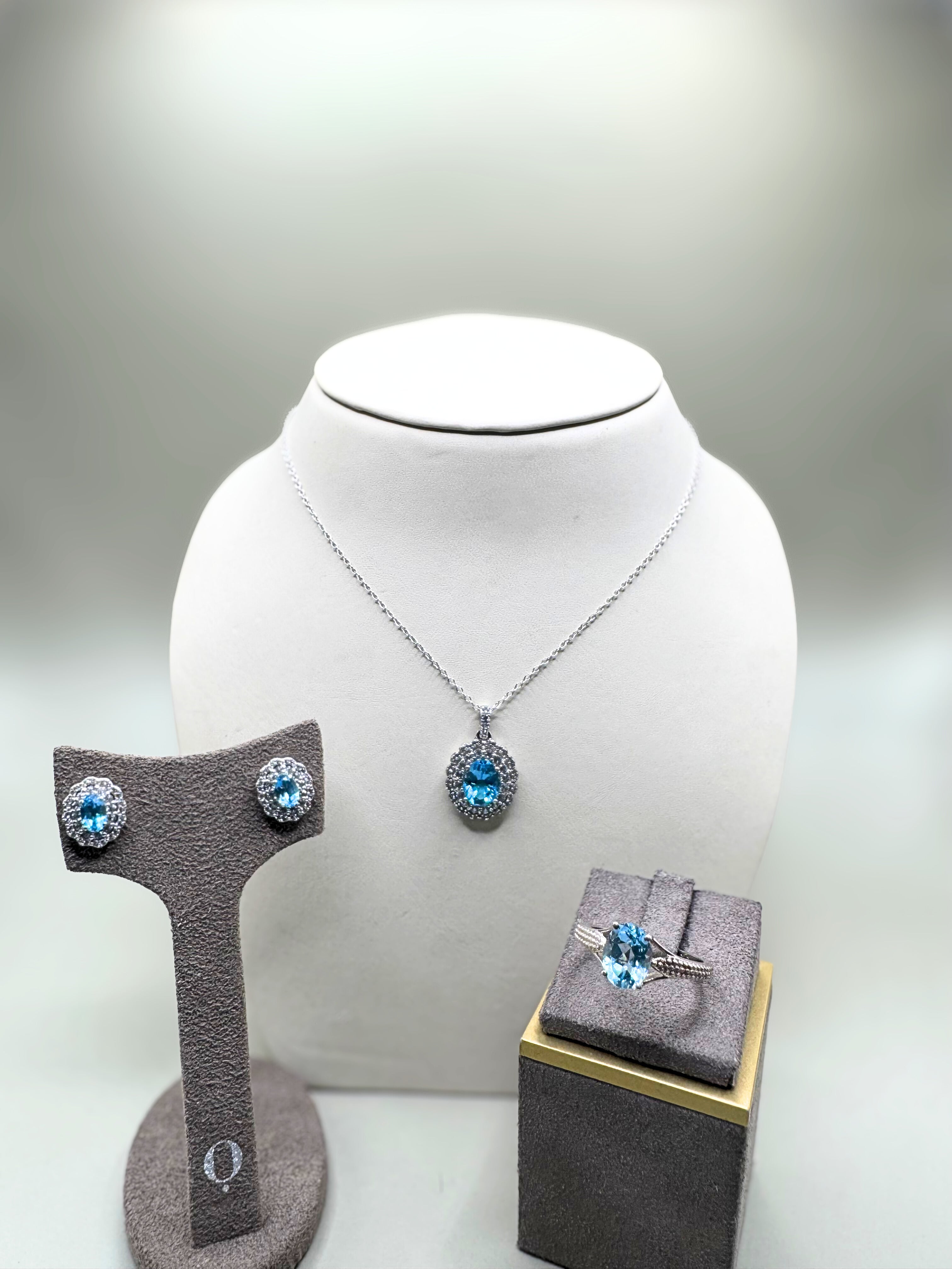 Blue Topaz Jewlery Set